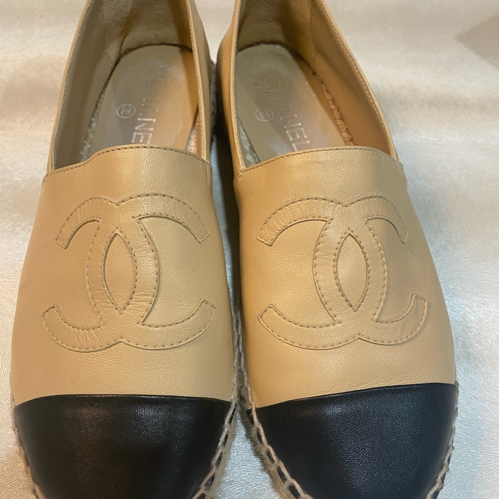 Chanel Beige/Black  espadrilles flats